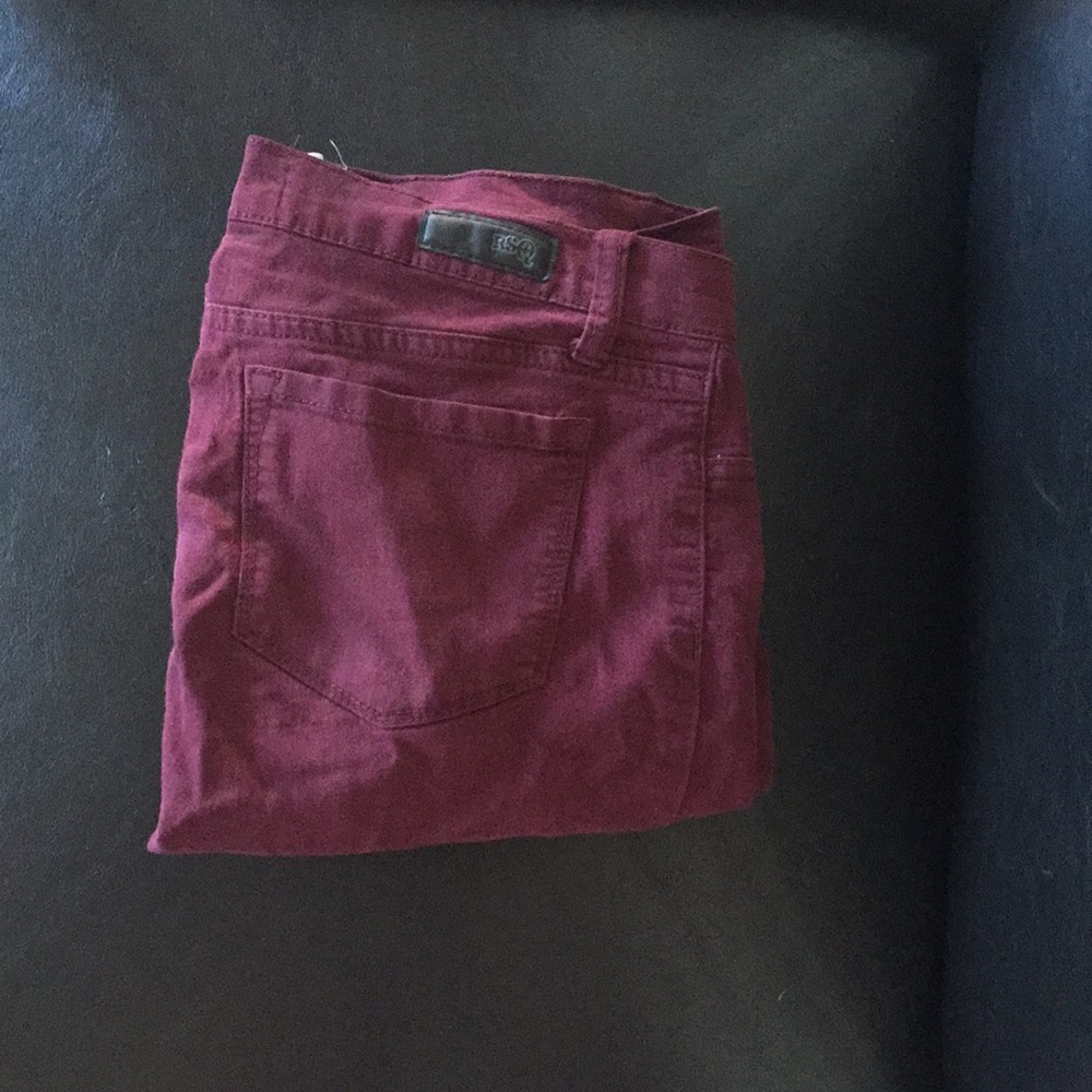RSG skinny jeans// burgundy